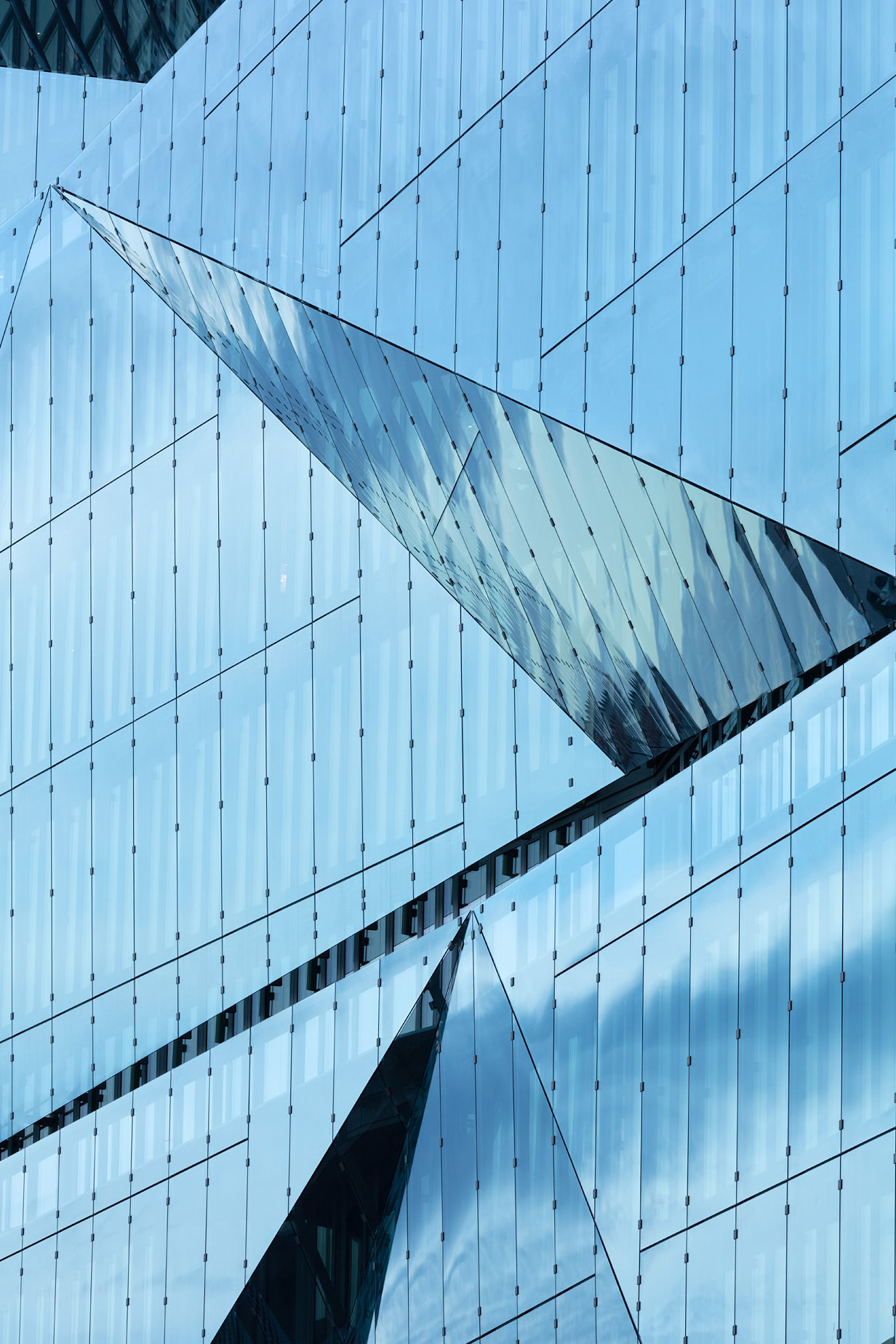 cube berlin 08 – HG Esch